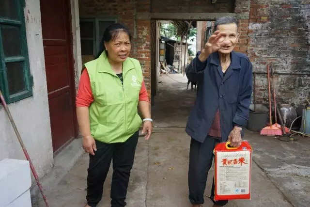 廣東博皓銳鷹隊到欖核鎮平穩村探訪困難家庭-6