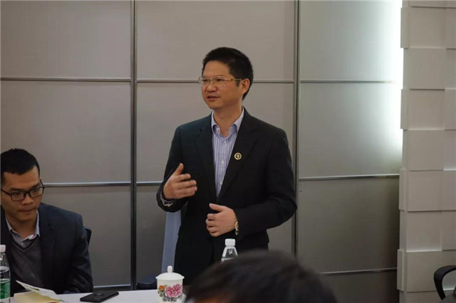 南部地區(qū)不飽和樹脂生產(chǎn)企業(yè)座談會(huì)在廣東博皓圓滿舉行,廣東博皓董事長(zhǎng)賴厚平先生作了發(fā)言