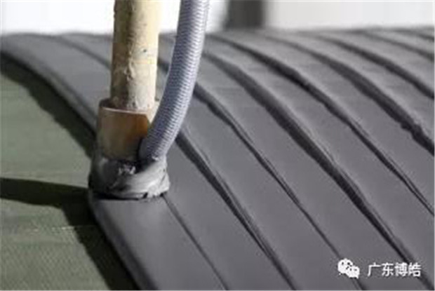 五軸加工中心應用:風電模具制造