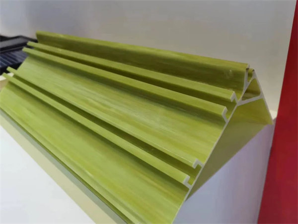 光伏用玻纖制品研發(fā)及推廣如火如荼,是機(jī)會還是陷阱?